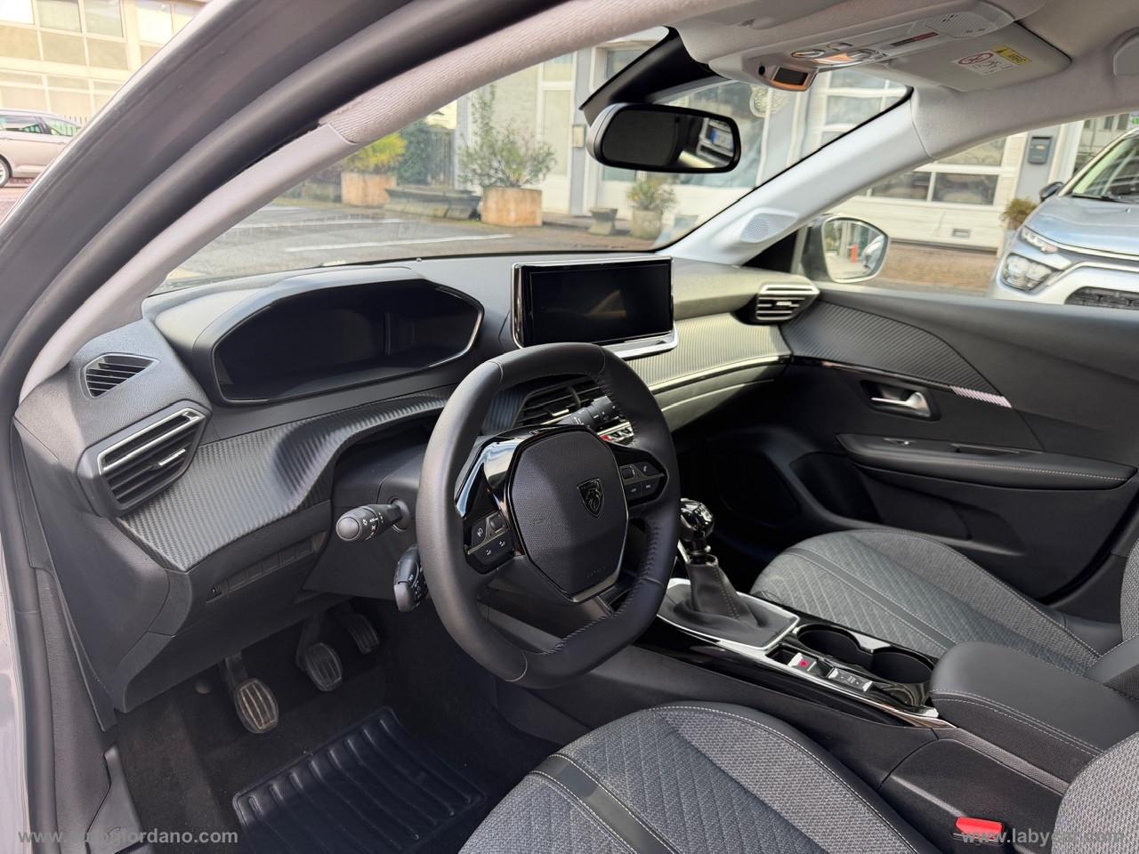 PEUGEOT 208 PureTech 100 S&S 5p. Allure