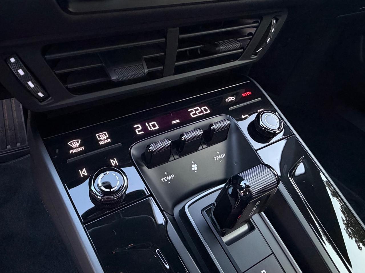 Porsche 911 Carrera 992.2