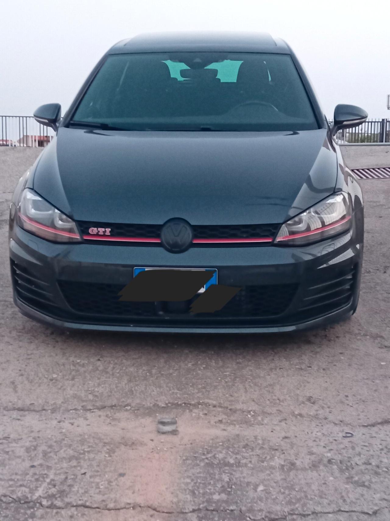 Volkswagen Golf GTI 7