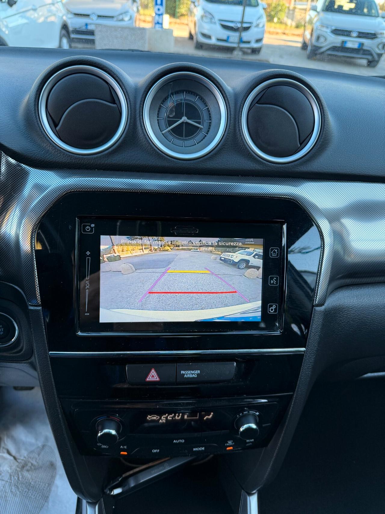 " DA VETRINA " Suzuki Vitara 1.4 Hybrid Top