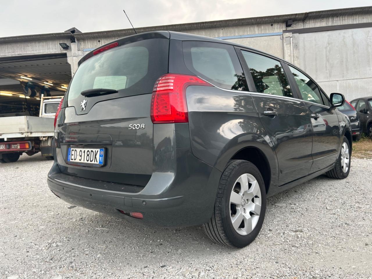 Peugeot 5008 2.0 HDi 110 kw 2010 EURO5