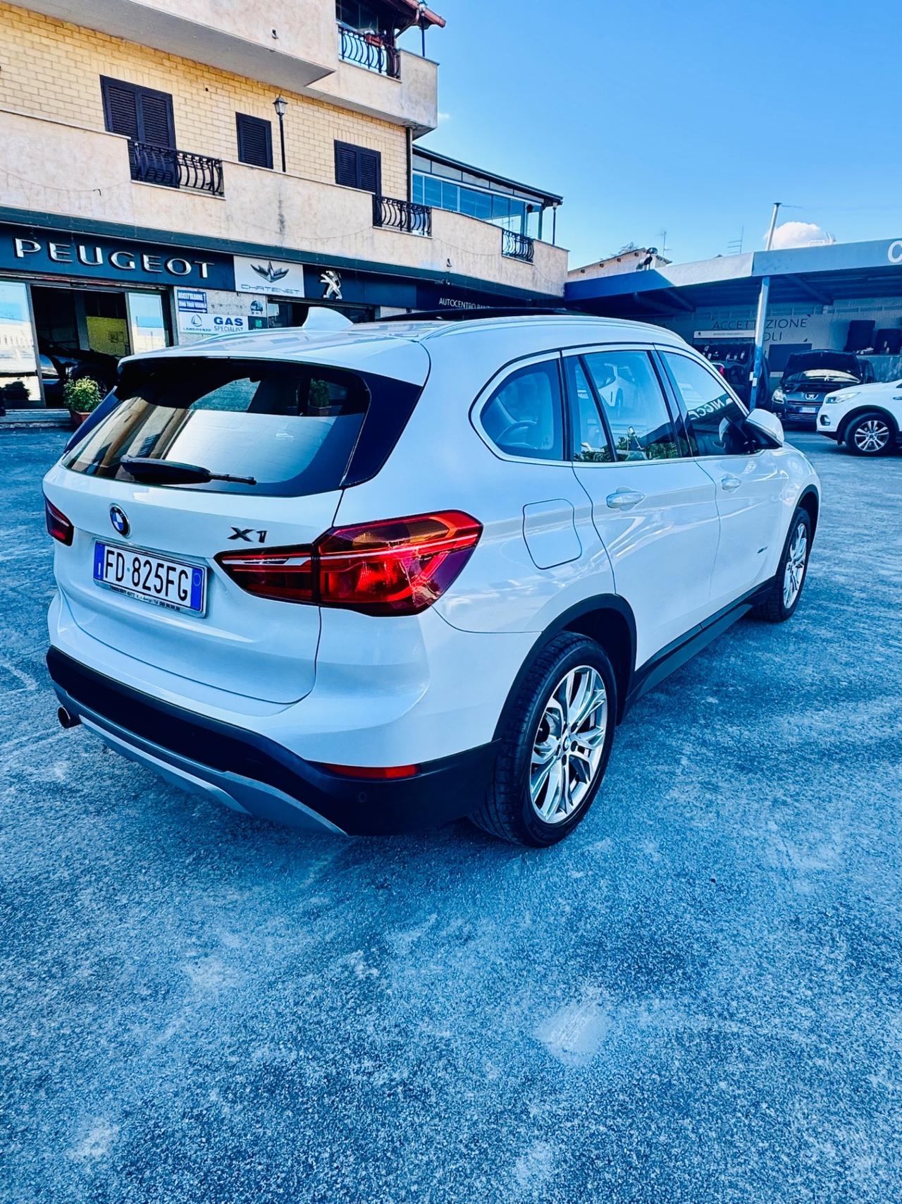 Bmw X1 sDrive16d Advantage tetto apribile