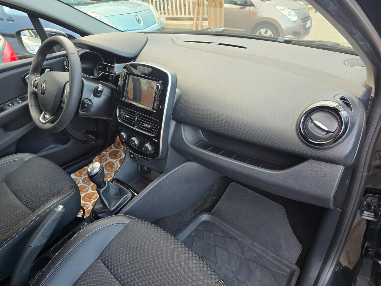 Renault Clio TCe 12V 90 CV GPL 5 porte Moschino Intens
