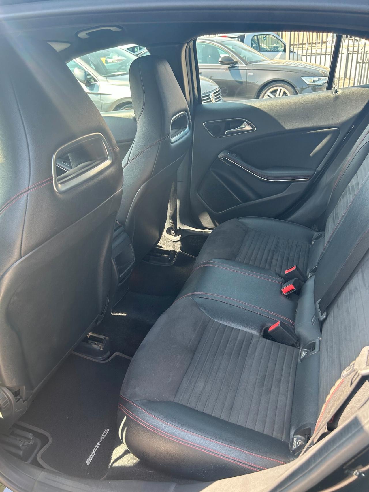Mercedes-benz GLA 180 GLA 180 Premium Allestimento AMG