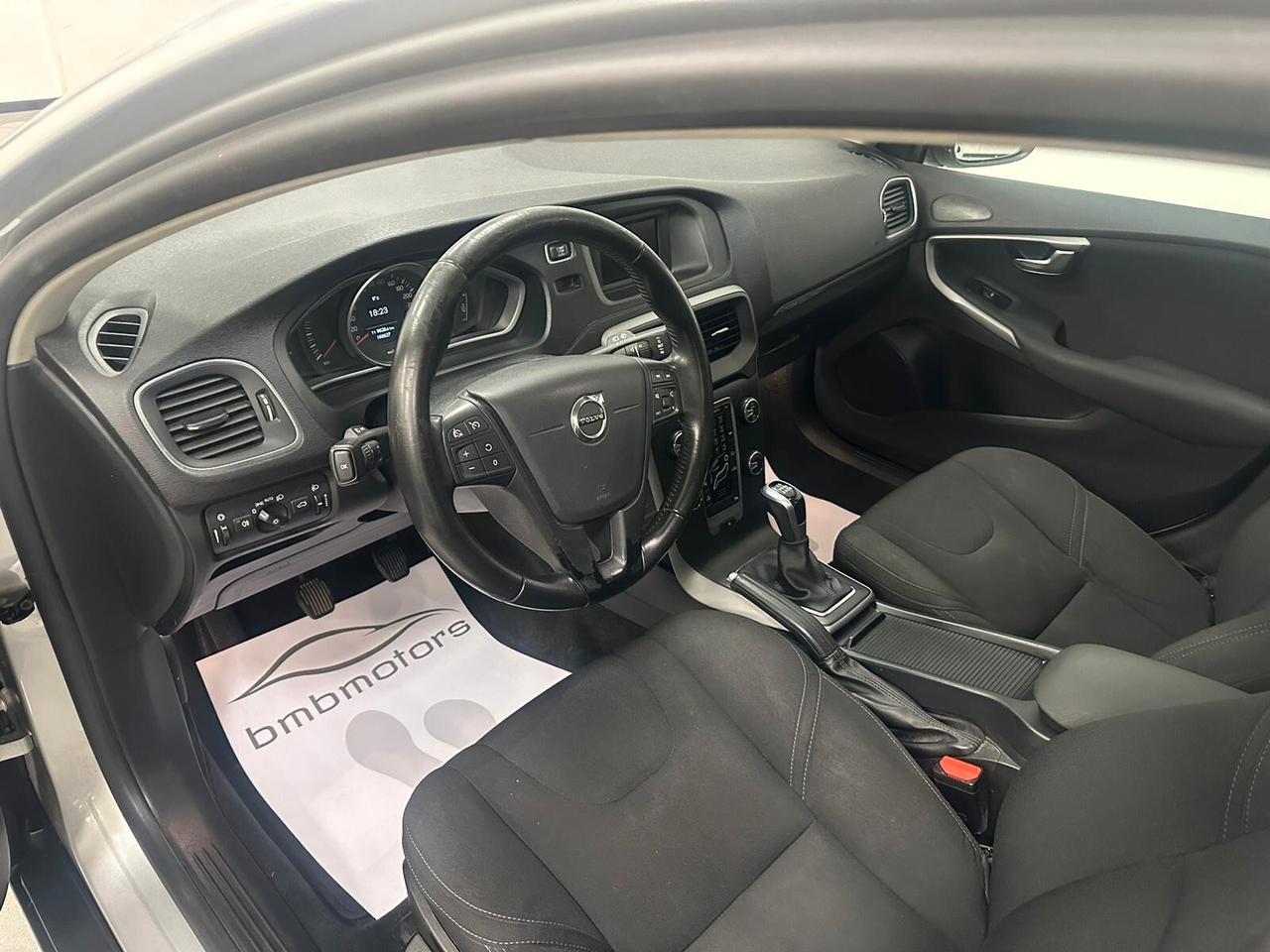Volvo V40 Cross Country D2 Business Plus