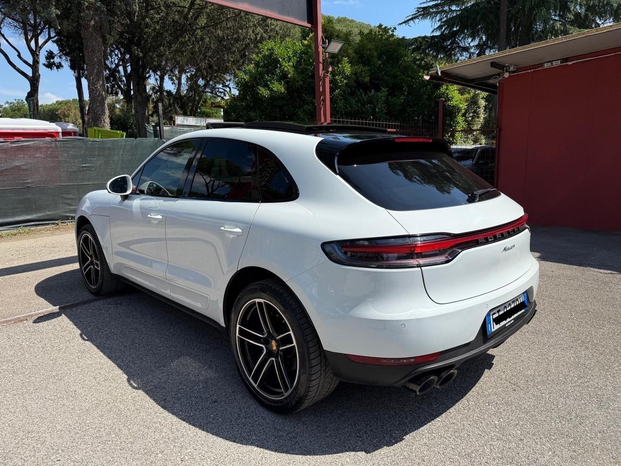 Porsche Macan 2.0 245cv TETTUCCIO KAMERA LED PELLE NAVIGATORE FULL OPTIONAL