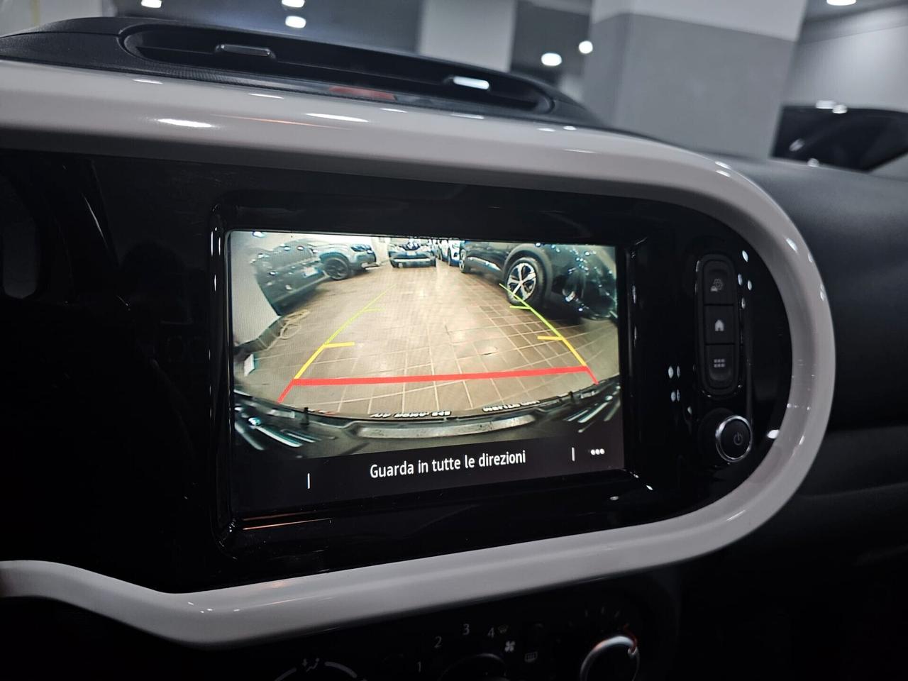 NUOVA RENAULT TWINGO INTENS SCe 1.0 BENZ 73CV