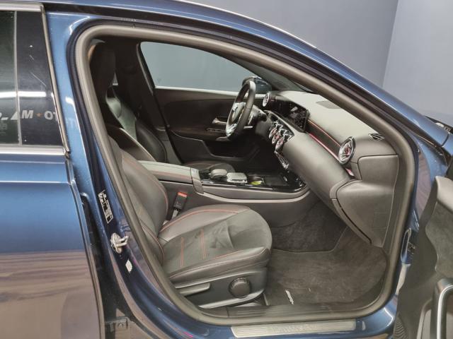 MERCEDES-BENZ A 180 d Automatic Premium