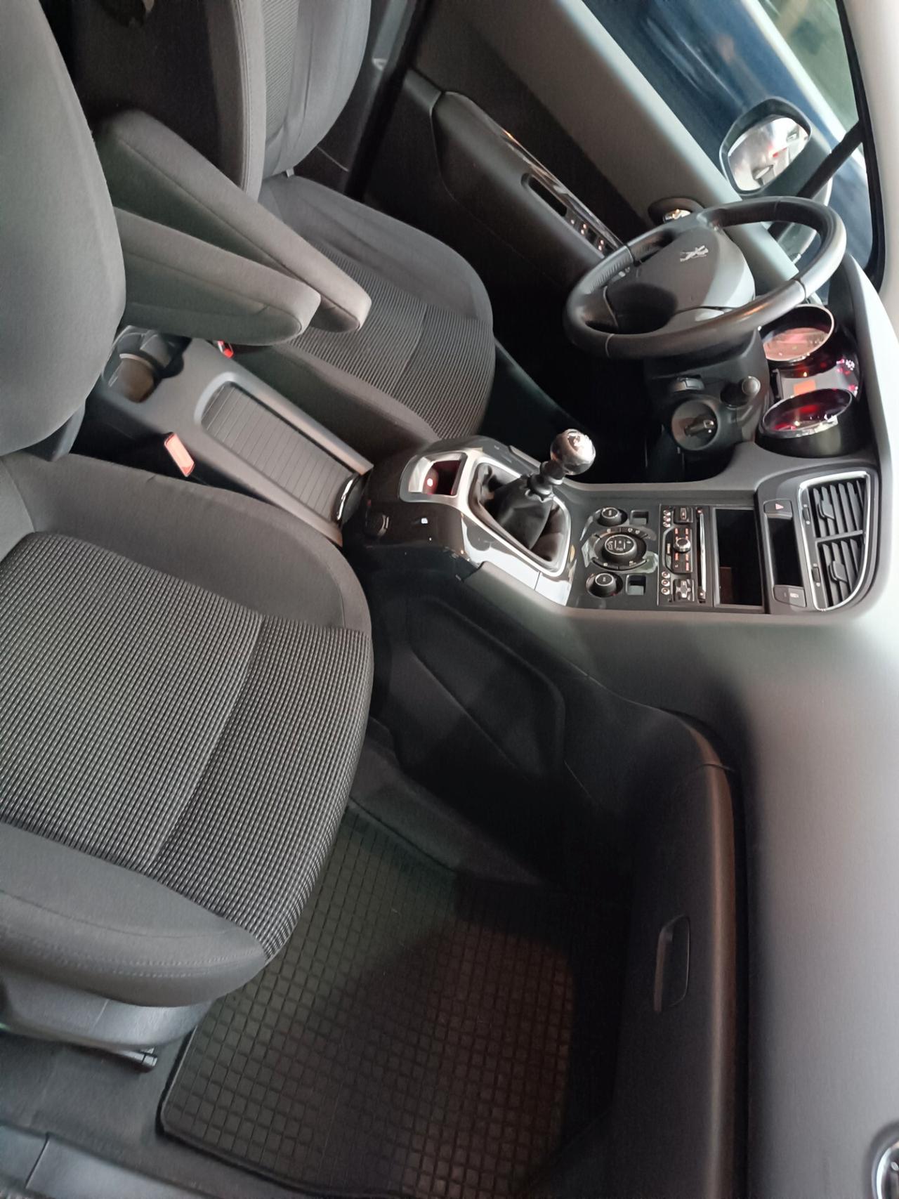 Peugeot 5008 BlueHDi 120 CV Business 7 POSTI