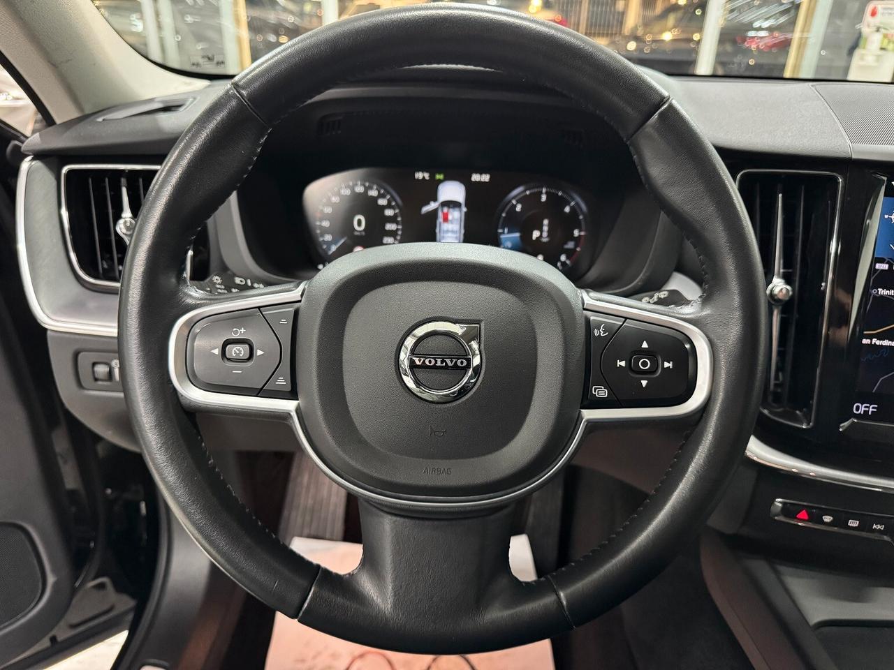 XC60 B4 Momentum Pro VETRI SCURI BELLA!!!!!