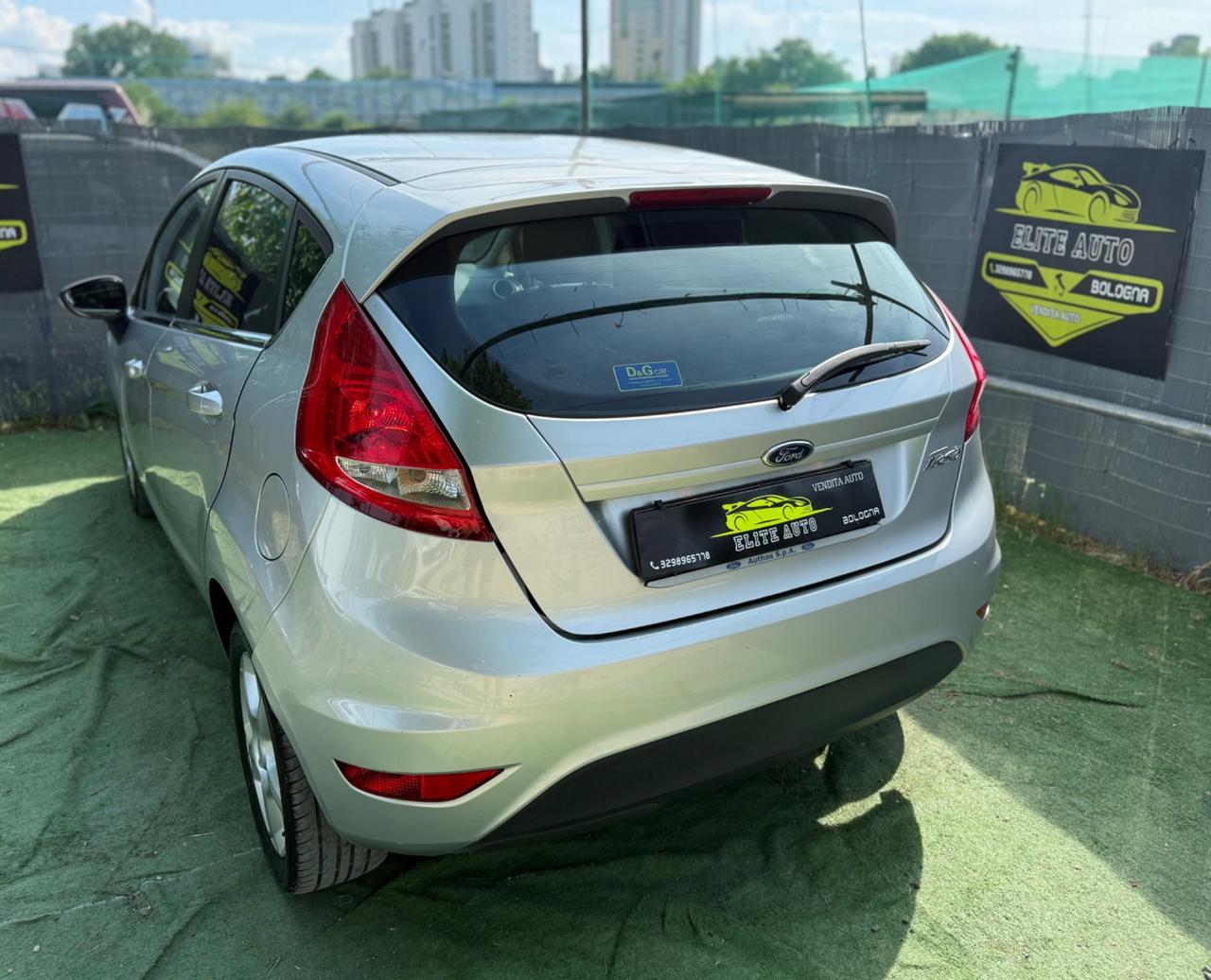 Ford FIESTA 1.4 GPL TITANIUM 5 PORTE NEOPATENTATI
