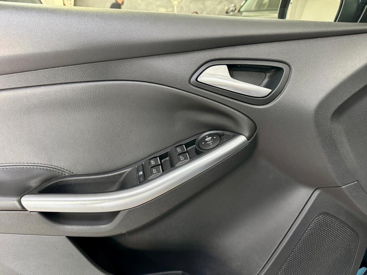 Ford Focus ST 2.0 EcoBoost 250 CV