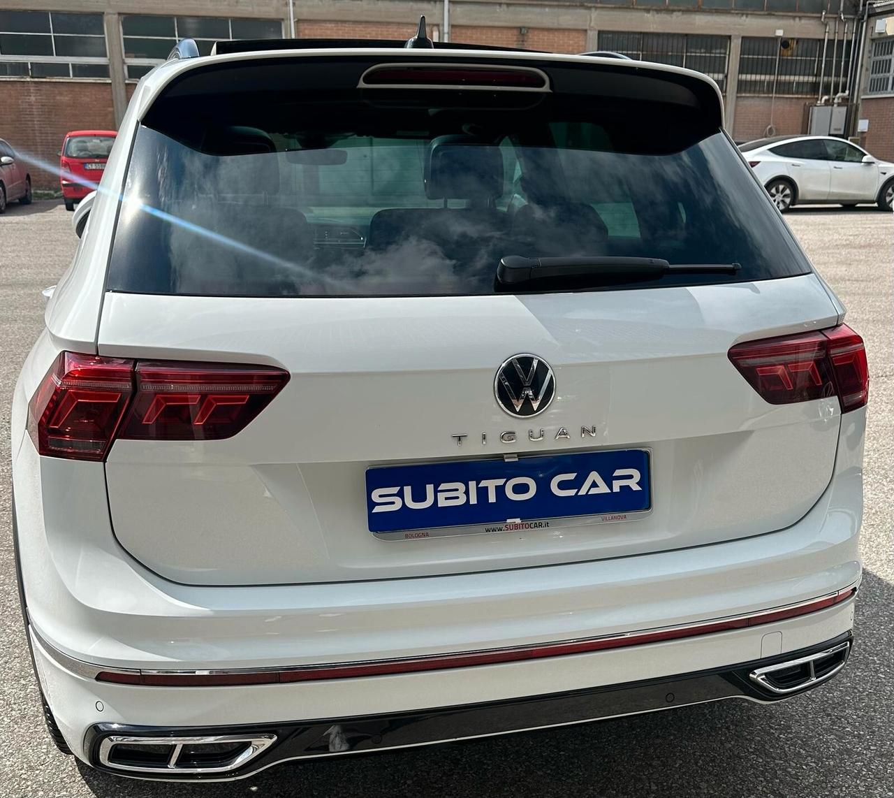 Volkswagen Tiguan 2.0 TDI 150 CV SCR DSG R-Line TETTO APRIBILE