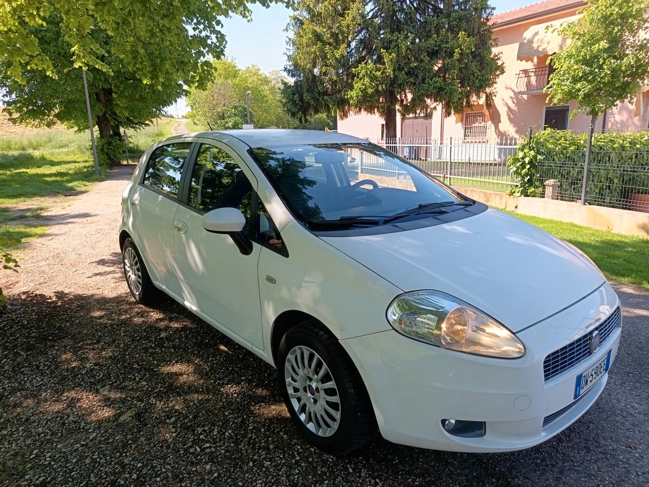 Fiat Grande Punto 1.2!GPL 5 porte Dynamic 2009 ok neo patente