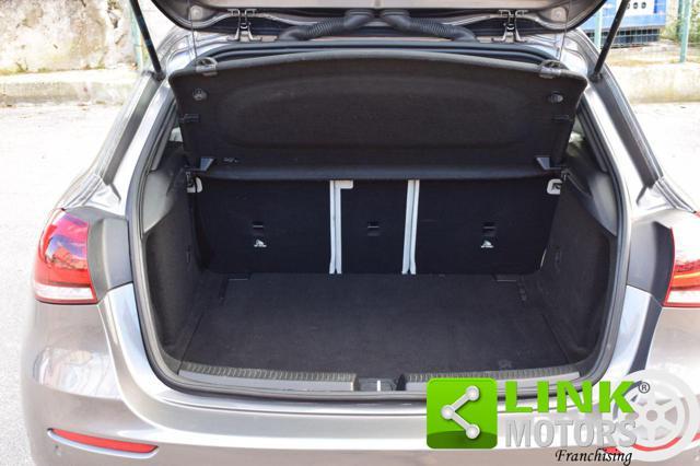 MERCEDES-BENZ A 180 d Automatic Business