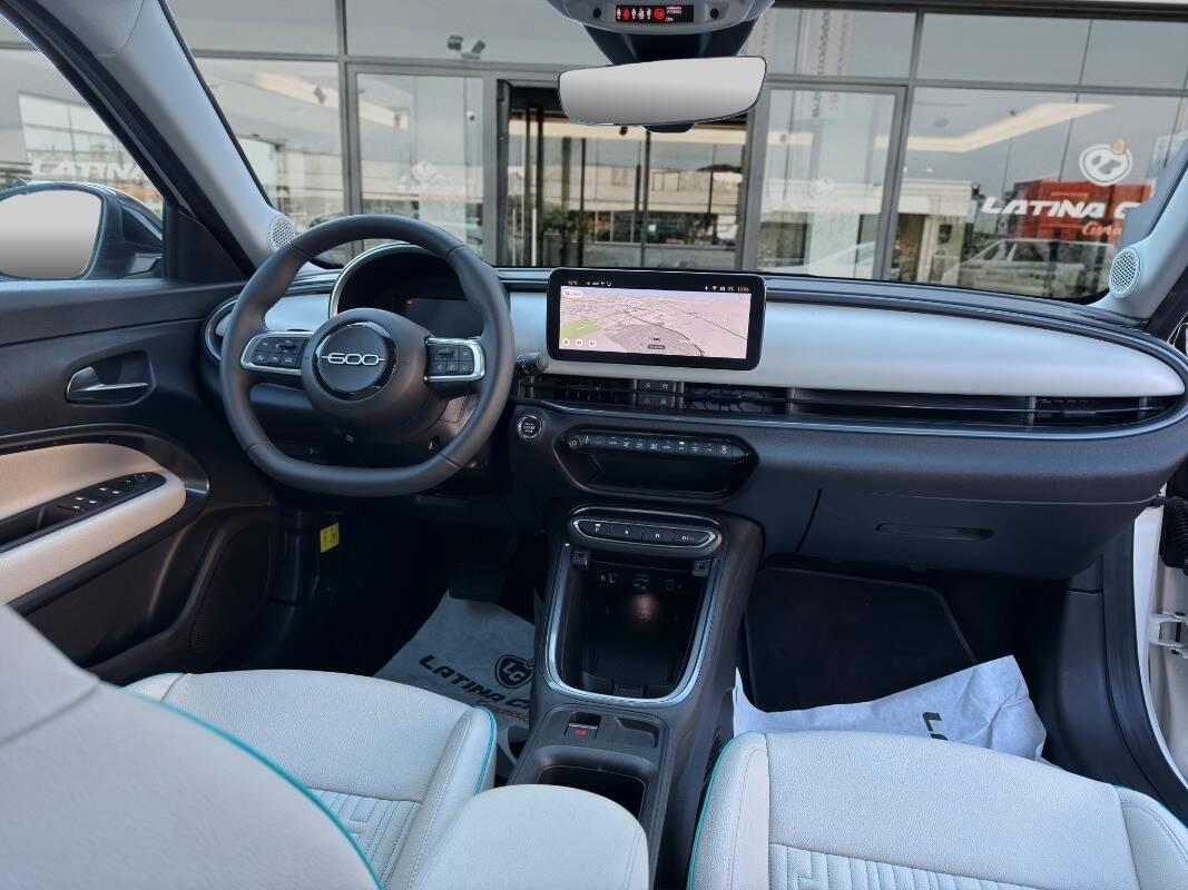 Fiat 600 1.2 hybrid La Prima 110cv auto Con NAVIGATORE