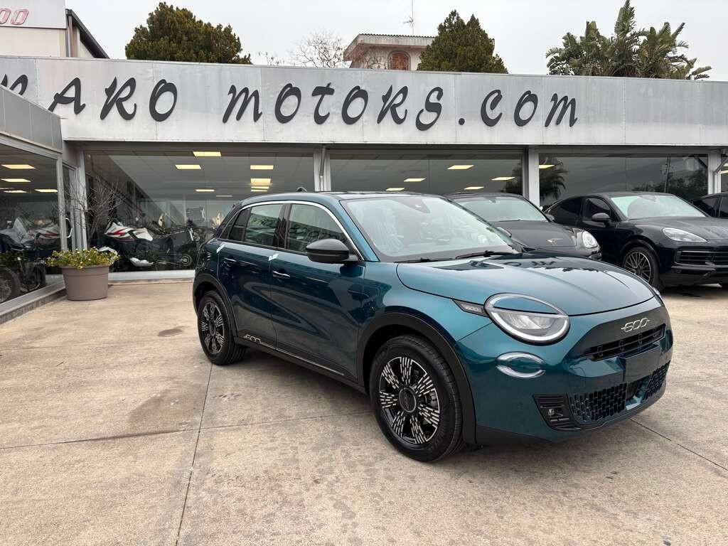 Fiat 600 Hybrid 110 CV DCT MHEV Icon 2025 KM 0 IVA ESPOSTA Tua a soli 209 Euro al mese