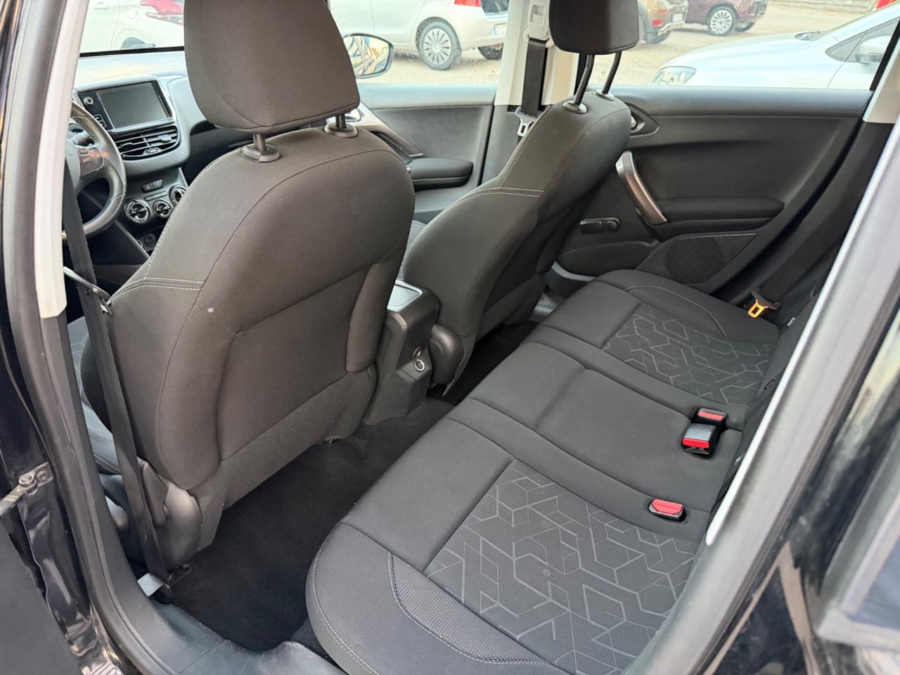 Peugeot 2008 BlueHDi 100 Active