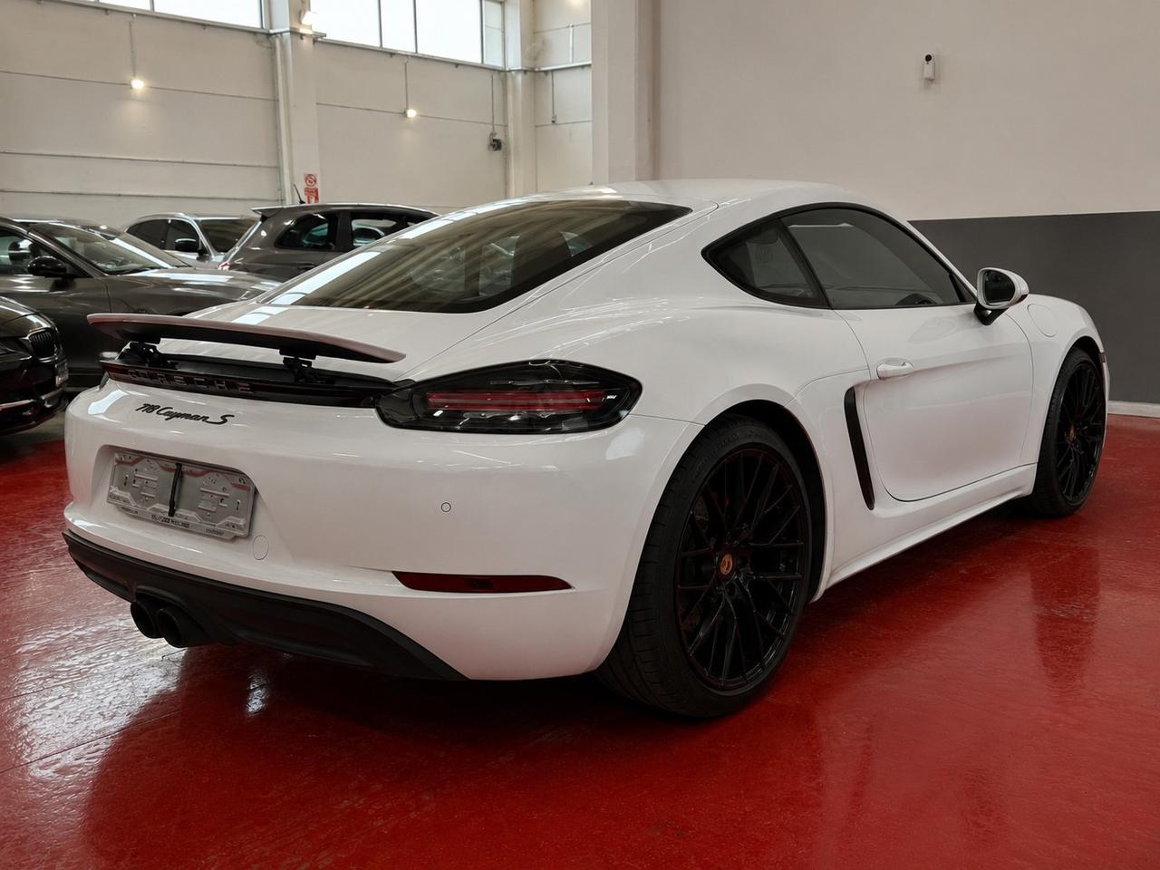 Porsche 718 Spyder Cayman 2.5 S