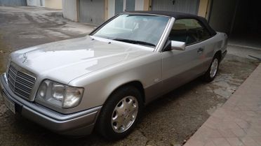 Mercedes-benz E 200 CABRIO