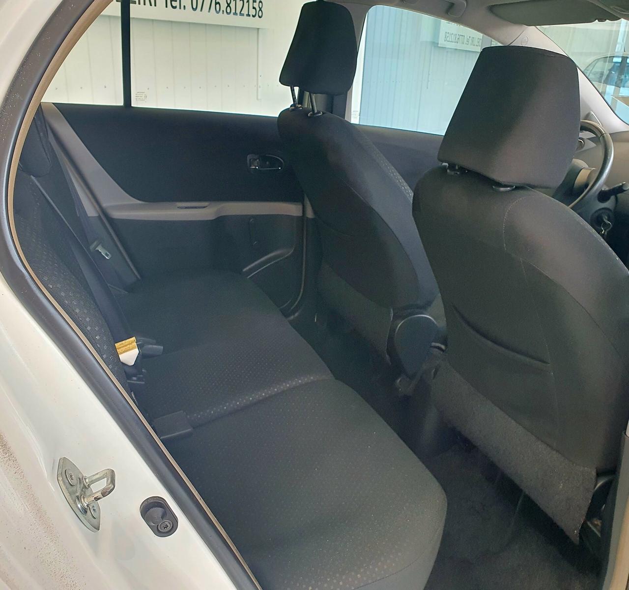Toyota Yaris 1.0 BENZ. - 2011 - KM. 160.000