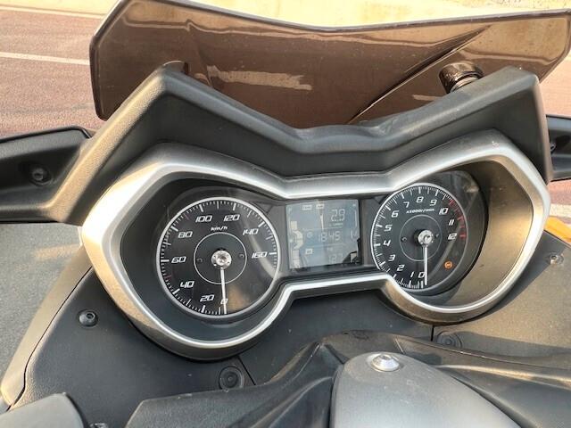 Yamaha X-Max 125 ABS Business MAT DARK GRAY METALLIC