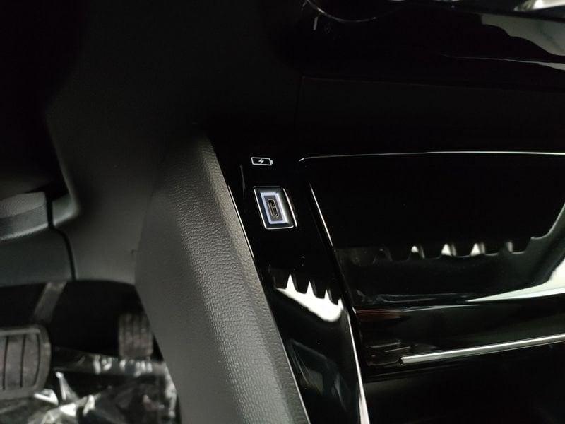 Peugeot 2008 PureTech 130 S&S EAT8 Allure