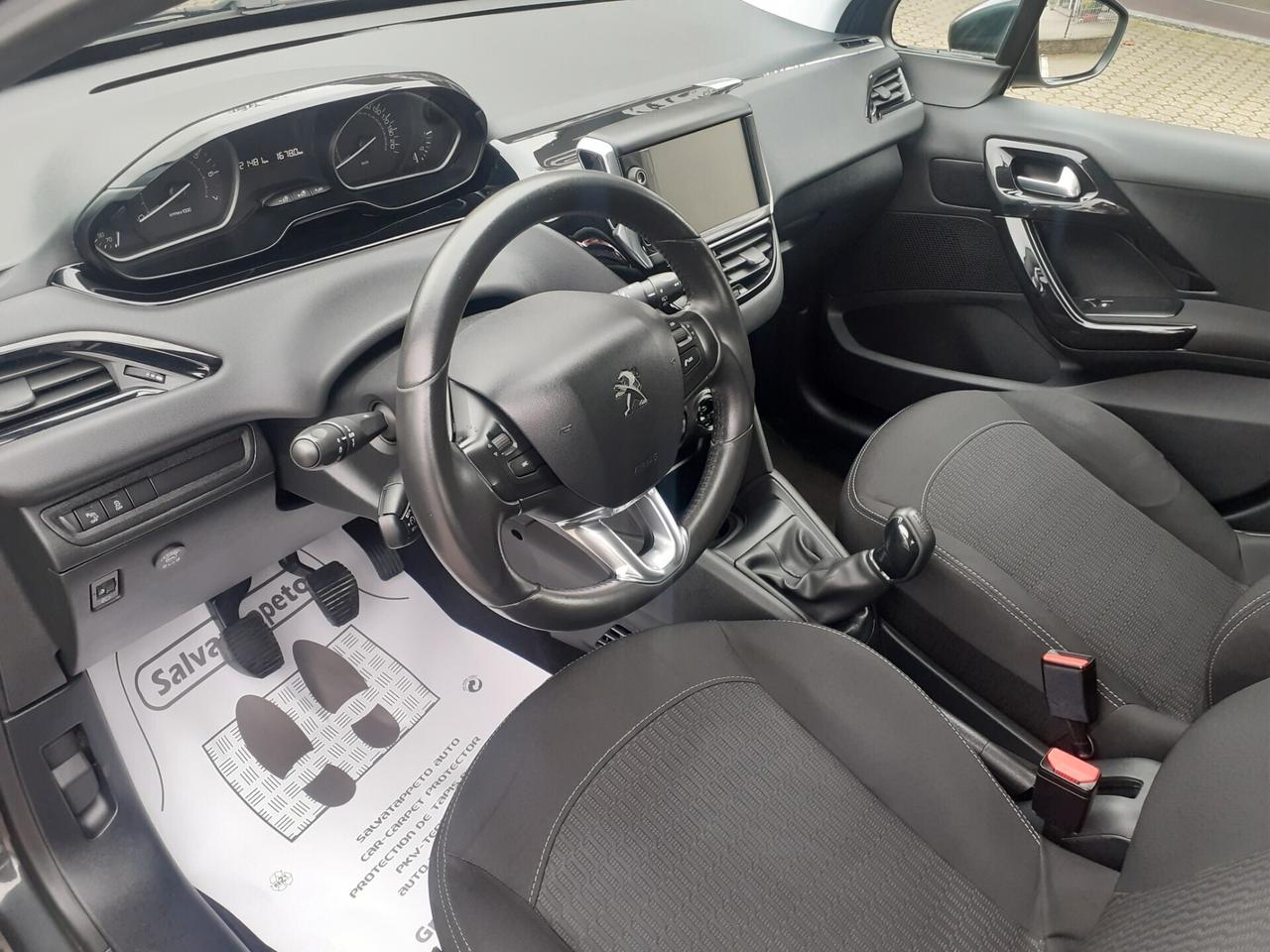 Peugeot 208 PureTech 82 5p. GPL Allure