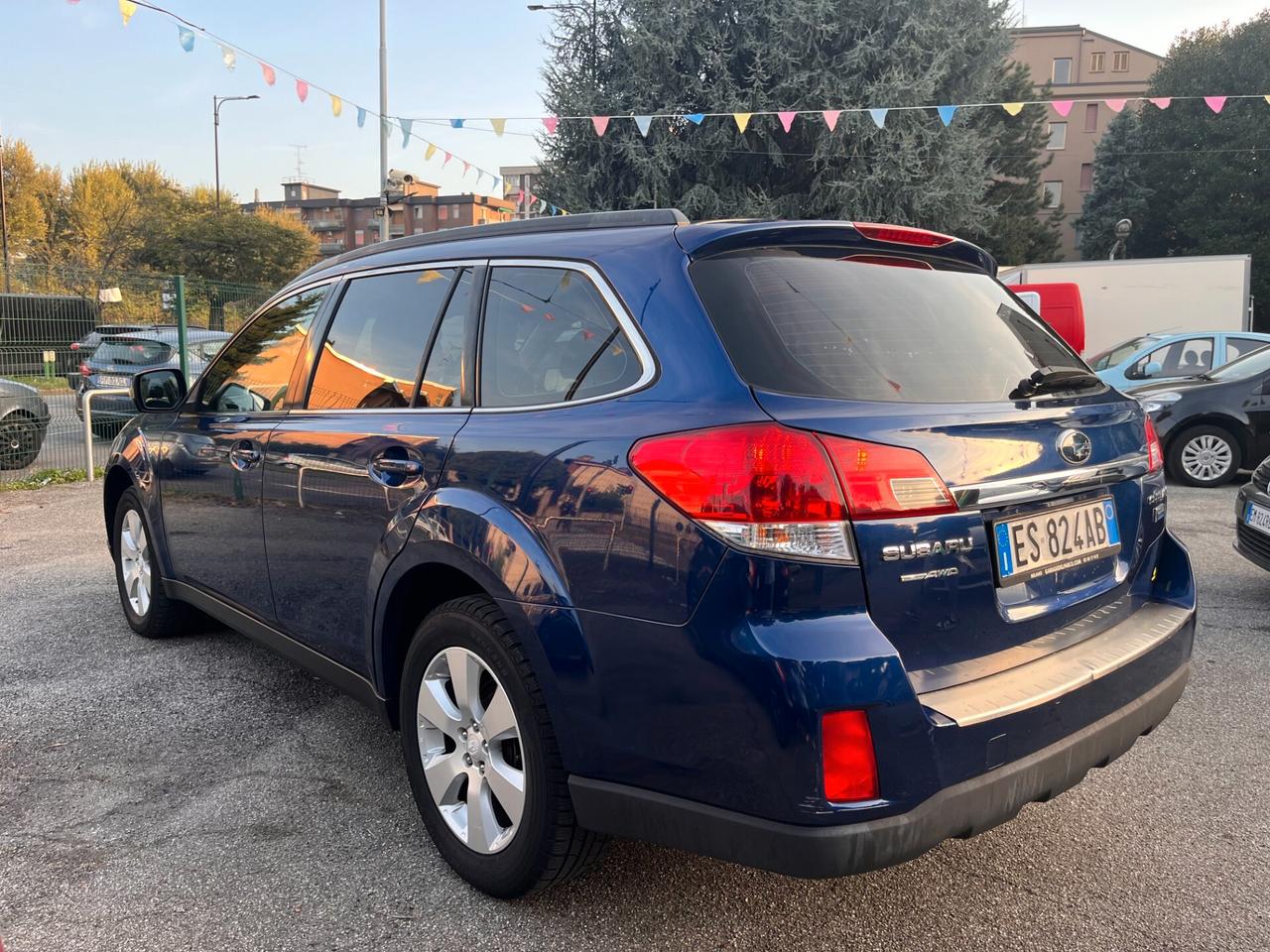 Subaru OUTBACK 2.0D Exclusive - 2013