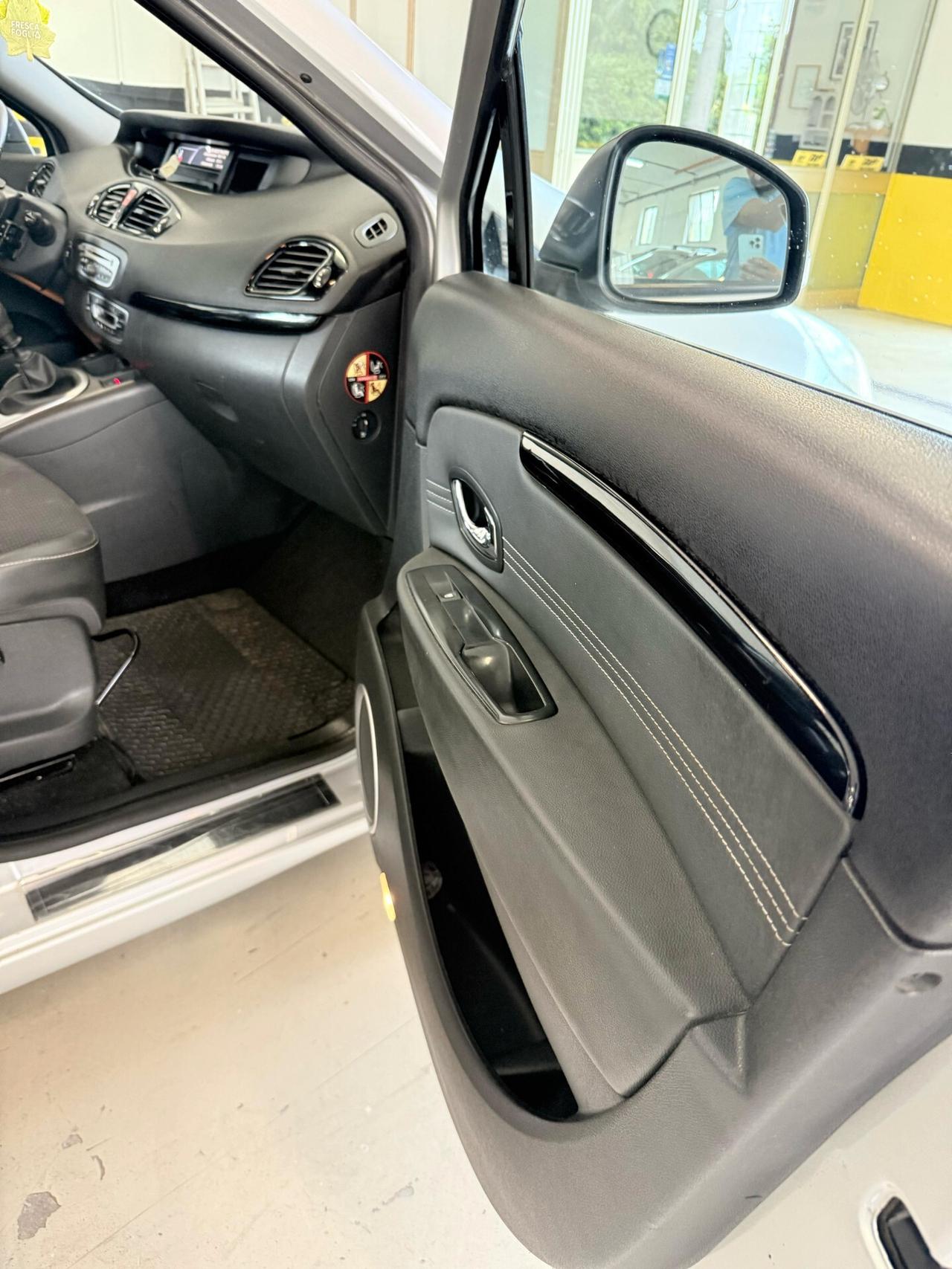 Renault Scenic Scénic X-Mod 1.5 dCi 110CV Luxe