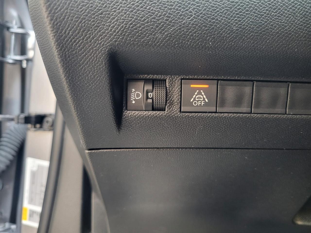 Peugeot 2008 HDi 130 EAT8 Allure+Led+Cerchi 17...