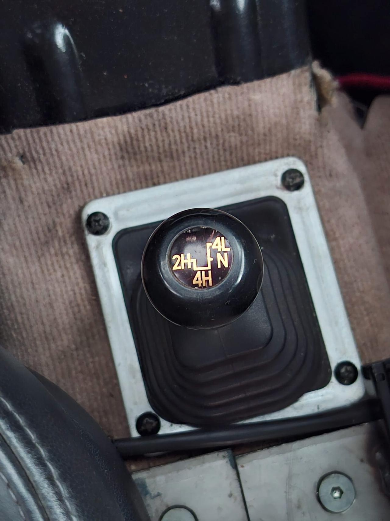 Suzuki SJ 410 SJ410 Cabriolet De Luxe