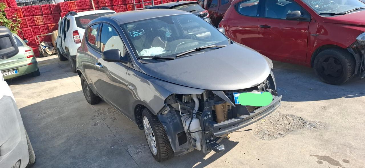 2016 Lancia Ypsilon 1.2 69 CV 5 porte Platinum
