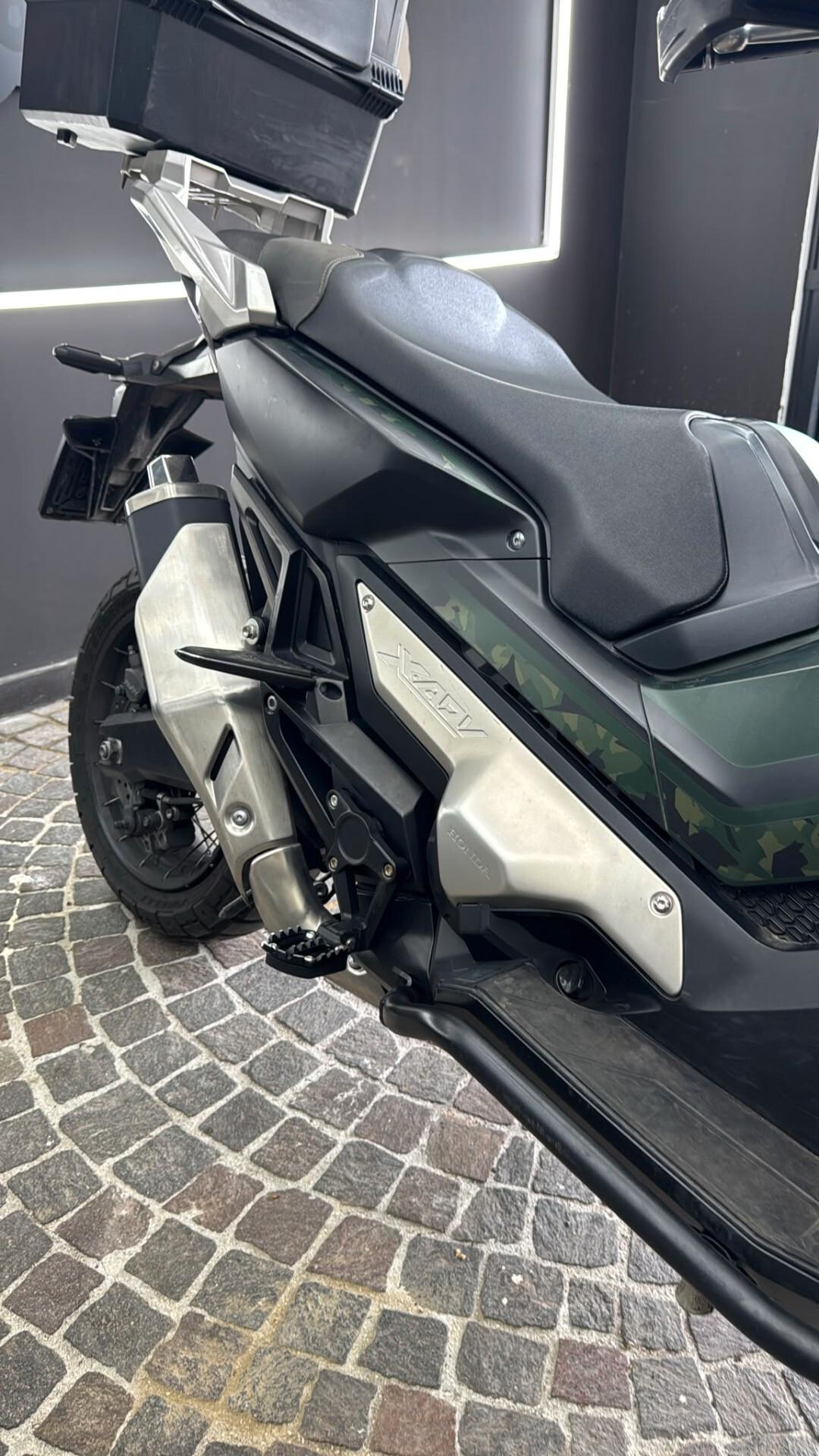 Honda X-ADV 750 sport ET35687