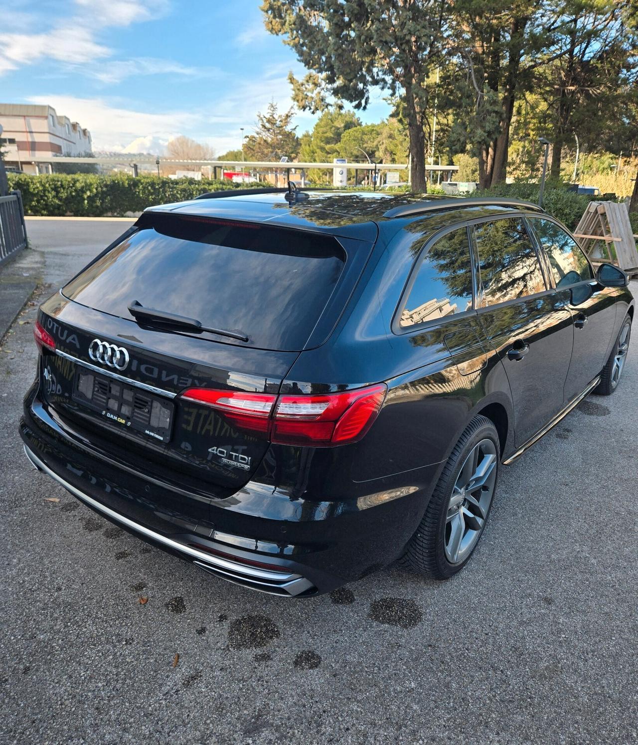 Audi A4 Avant 40 TDI S tronic line edition