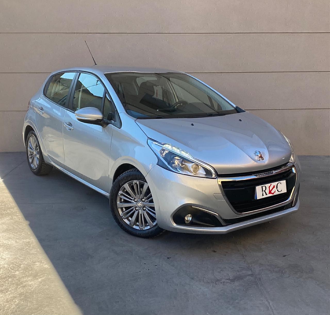 Peugeot 208 1.2 Benzina