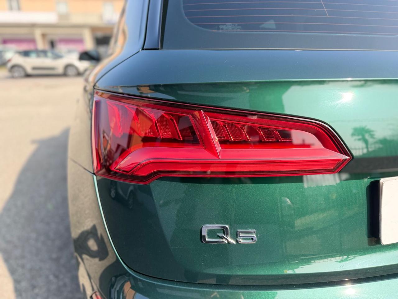 Audi Q5 Business Sport 2.0 40 TDI #9784