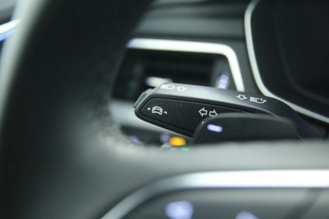 AUDI A4 allroad 40 TDI 204 CV S tronic Identity Contrast