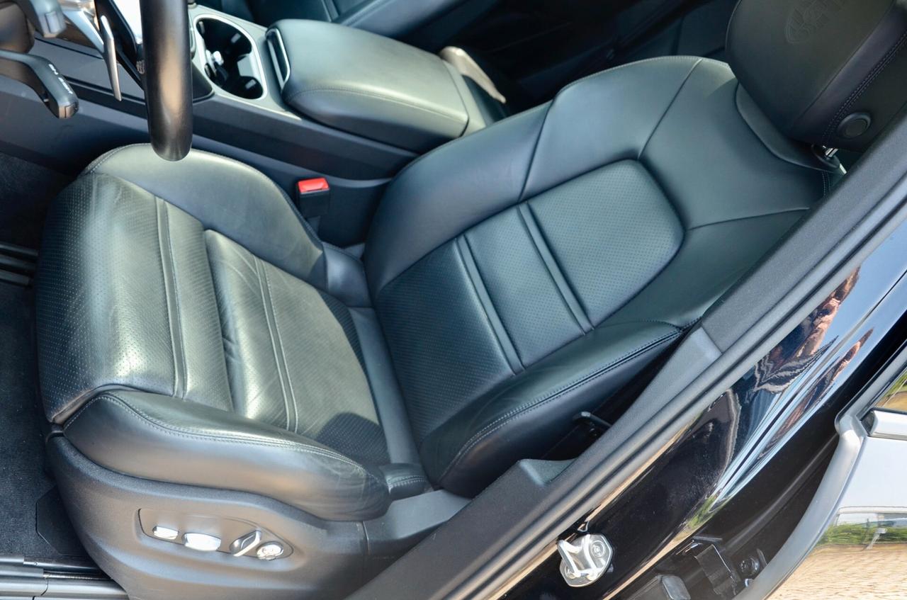 PORSCHE CAYENNE COUPE 3.0 PLUG-IN E-HYBRID 470cv TIPTRONIC, CRONOLOGIA SERVICE PORSCHE, UNICOPROP, UFF ITALIANA, EURO 6D, TETTO, HI-FI BOSE, RETROCAMERA 360°, PERMUTE