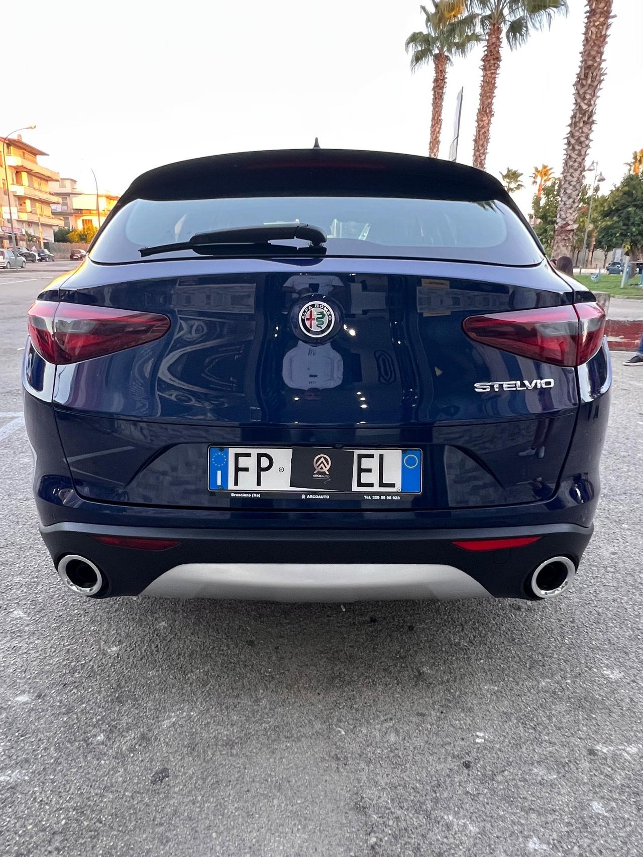Alfa Romeo Stelvio 2.2 Turbodiesel 180 CV AT8 RWD Super