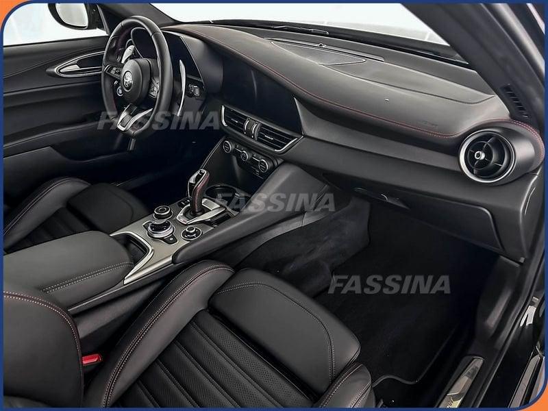 Alfa Romeo Giulia Giulia 2.0 t Competizione Q4 280cv auto