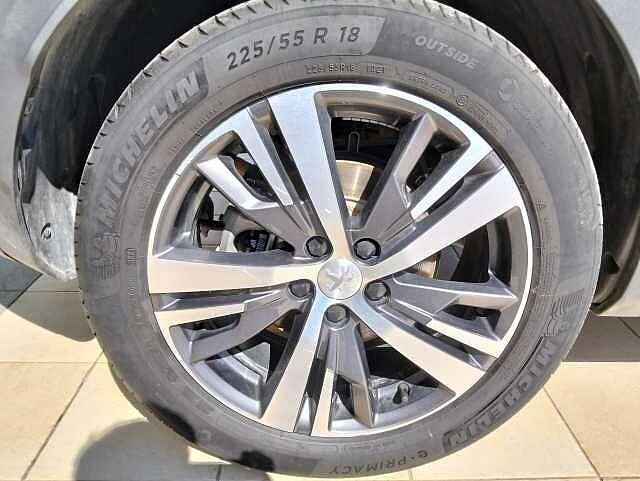 Peugeot 3008 Hybrid 180 e-EAT8 Active Pack