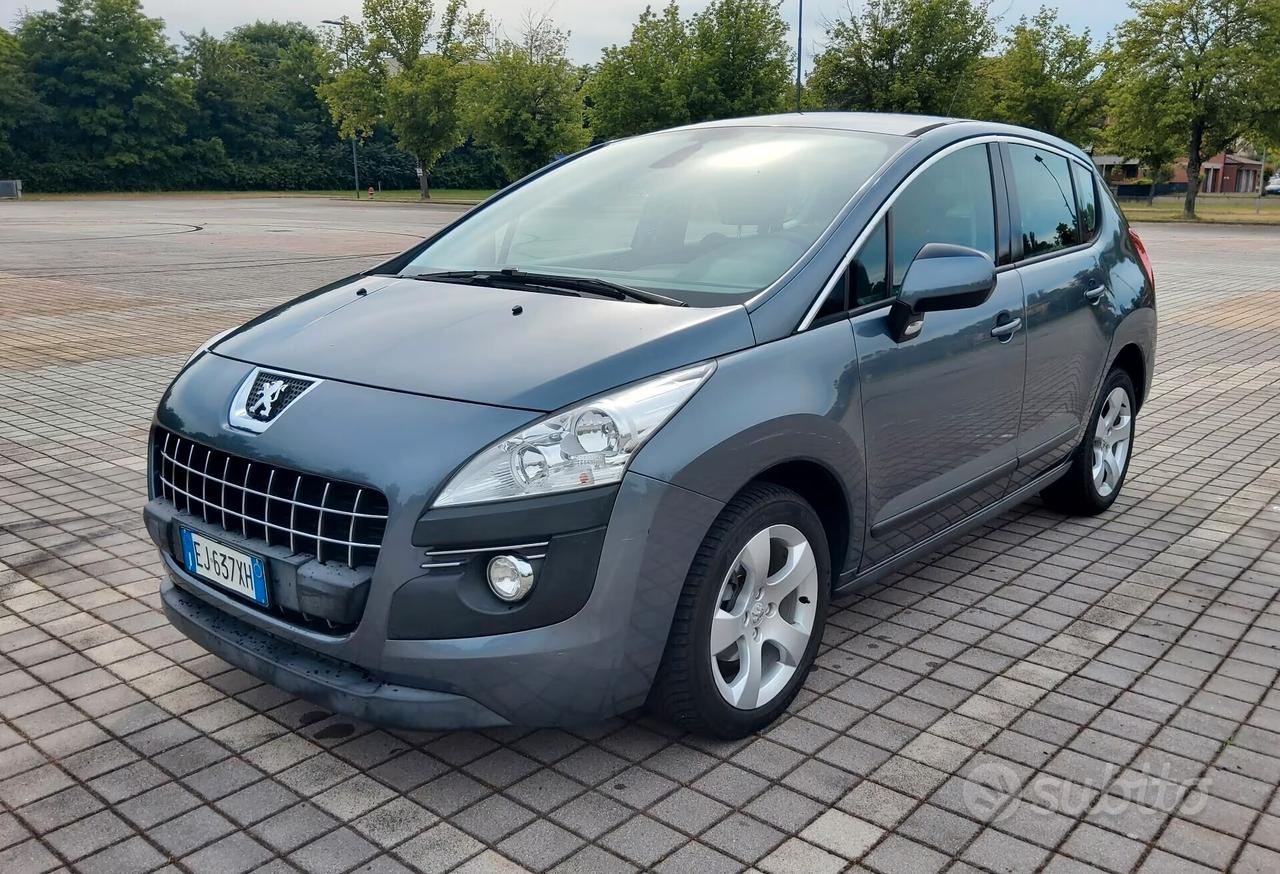 Peugeot 3008 1.6 e-HDi 112CV cambio robotizzato S.&S. Business