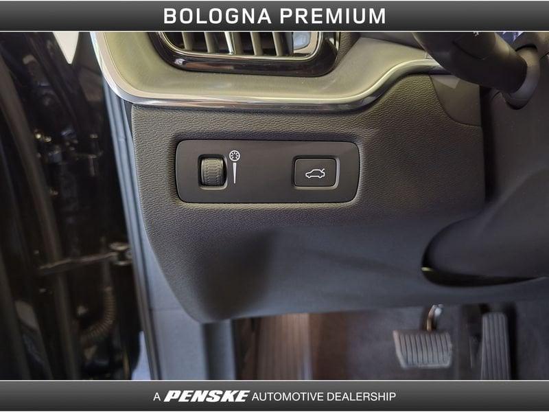 Volvo XC60 B4 (d) AWD Geartronic Momentum Pro