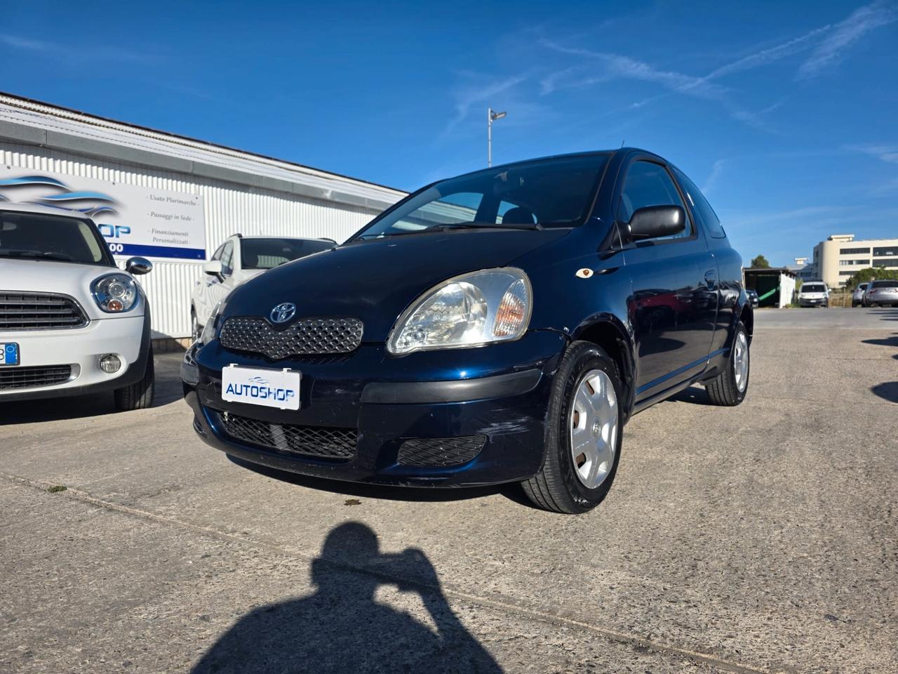 Toyota Yaris 1.0i 16V cat 3 porte Sol