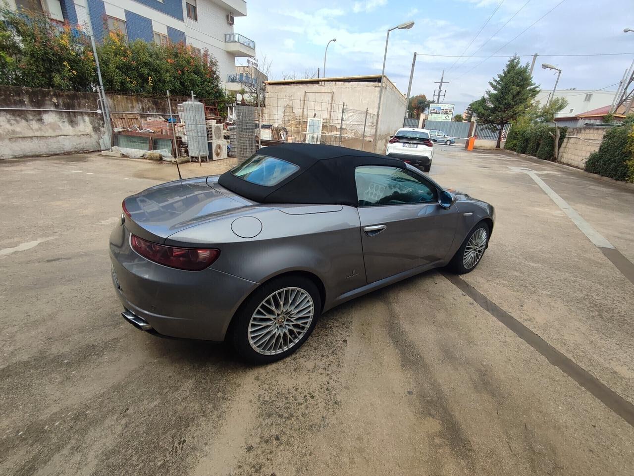 Alfa Romeo Spider 2.4 JTDm 210CV