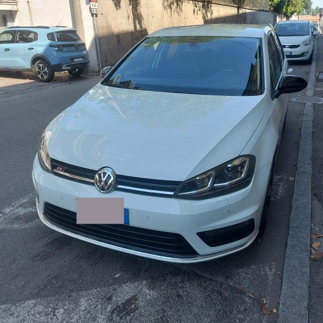 Volkswagen Golf 1.6TDI 110CV R-LINE