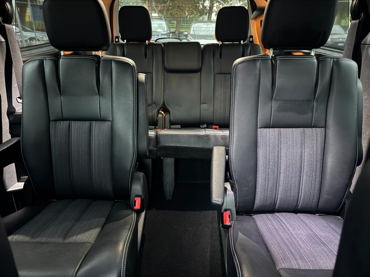 Lancia Voyager 2.8 Turbodiesel S 177 CV