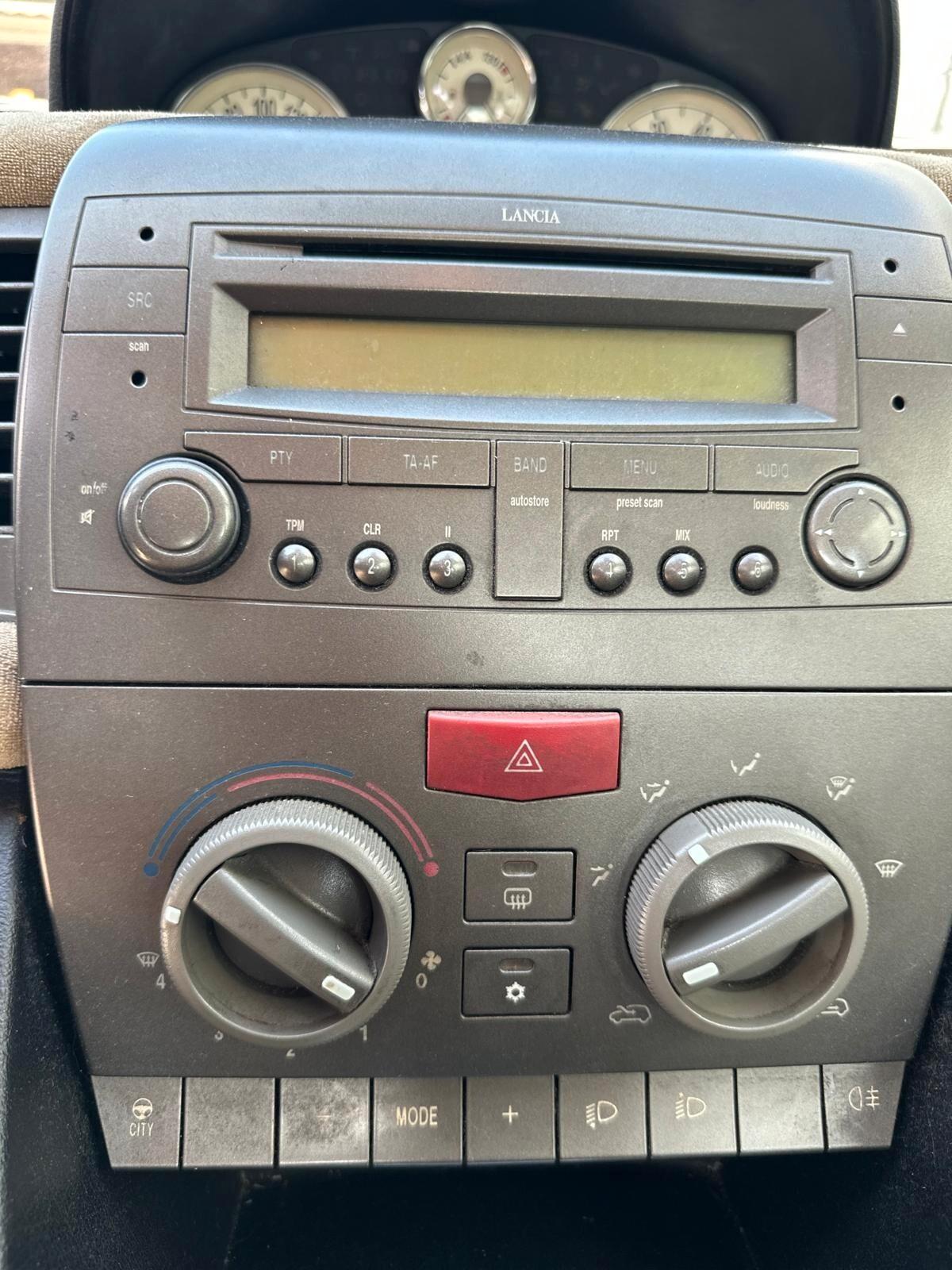 Lancia Ypsilon 1.3 Multijet 16V Platino