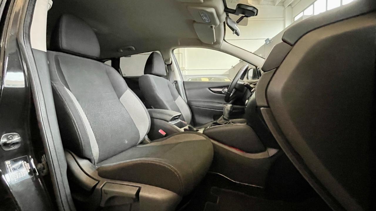 NISSAN QASHQAI 1.5 TEKNA 116CV - PACCHETTO LUCI, CAR PLAY, NEOPATENTATI